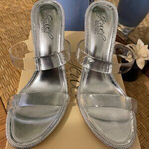 BADGLEY MISCHKA JEWEL Clear Lucero Block Heel Sandals Size 8 New NIB